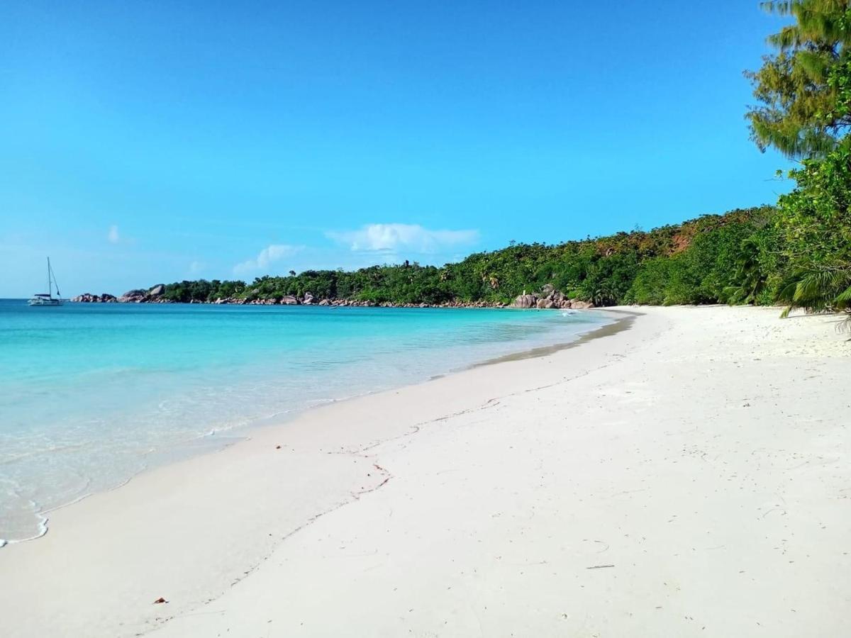Le Chevalier Bay Pensión Anse Lazio Exterior foto
