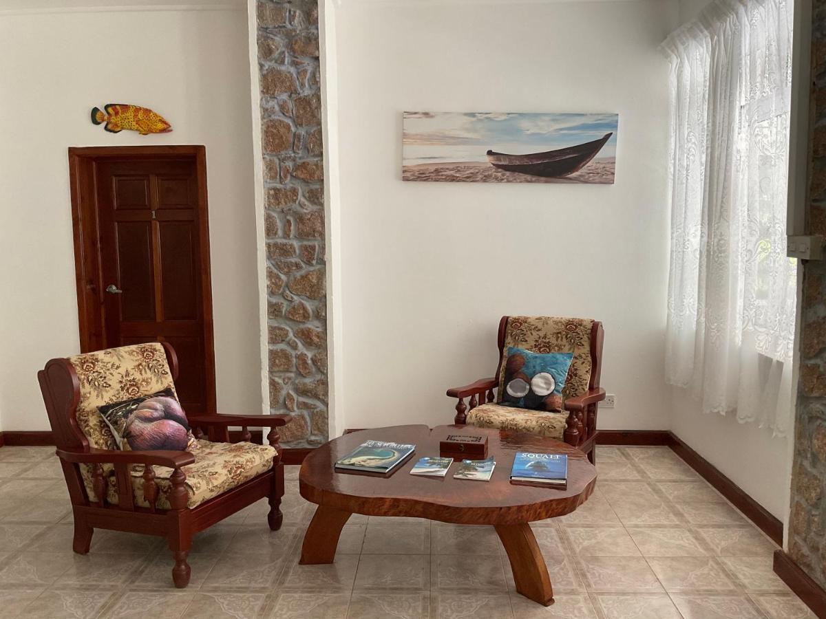 Le Chevalier Bay Pensión Anse Lazio Exterior foto